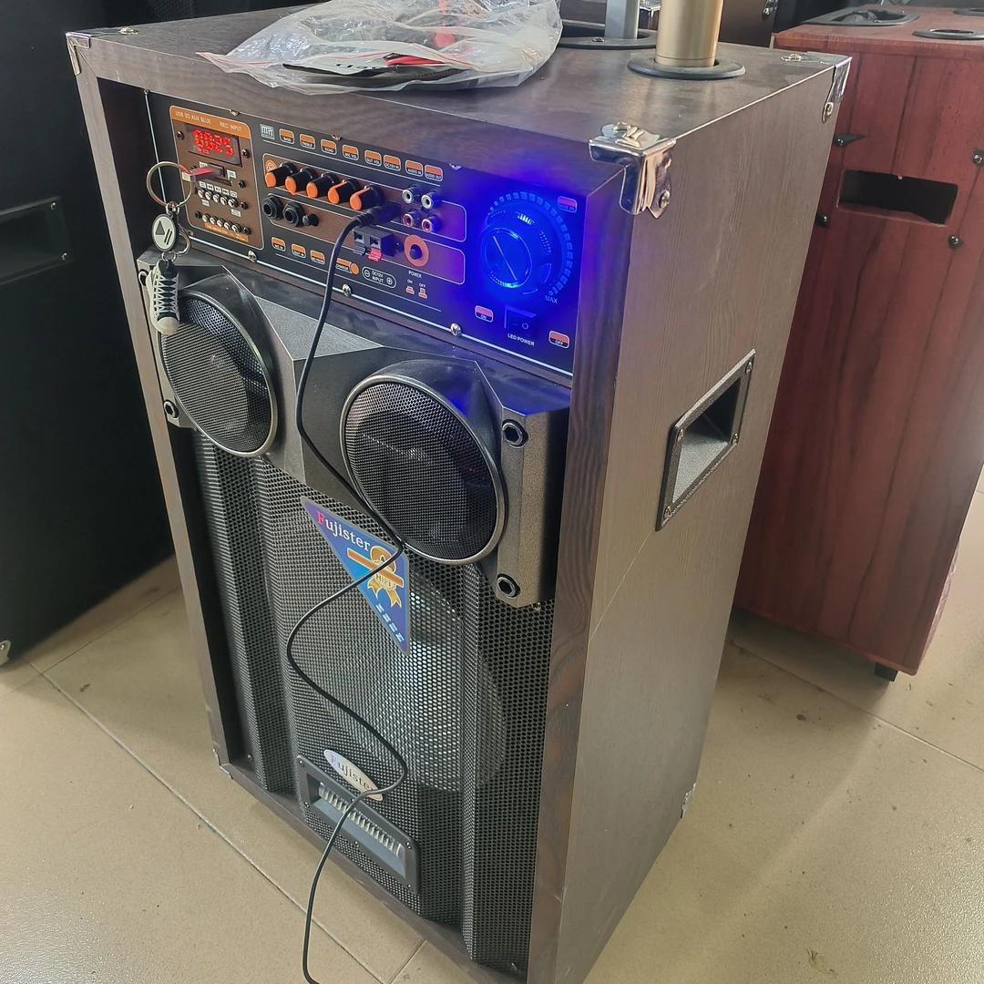 95新  户外拉杆，12寸，不包邮