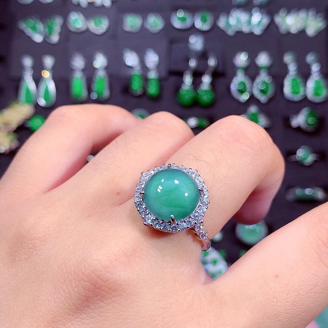 颈饰未镶嵌翡翠天然