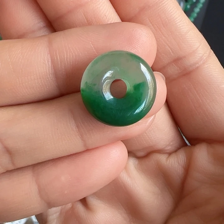 石英质玉未镶嵌颈饰