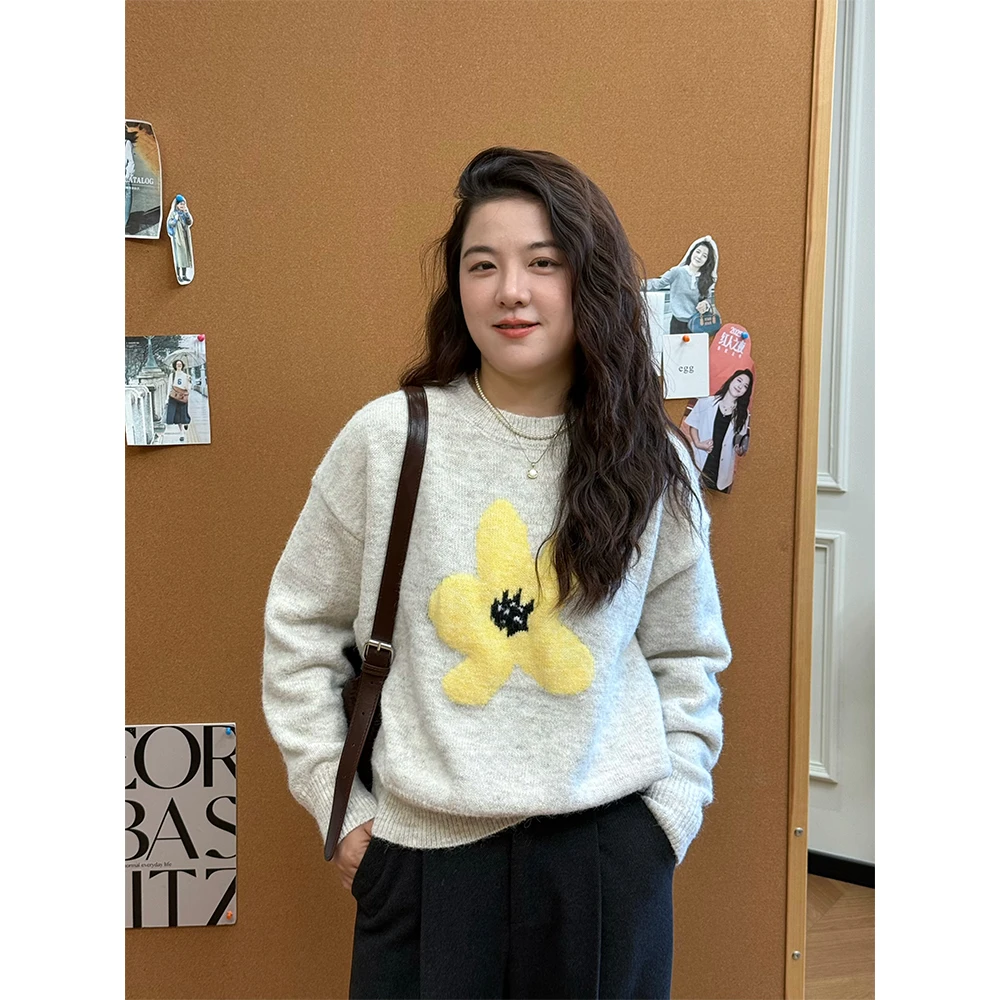WenWen小个子2025秋冬新款可爱风花朵软糯甜美圆领针织毛衣4578