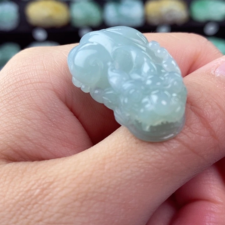 翡翠颈饰未镶嵌天然