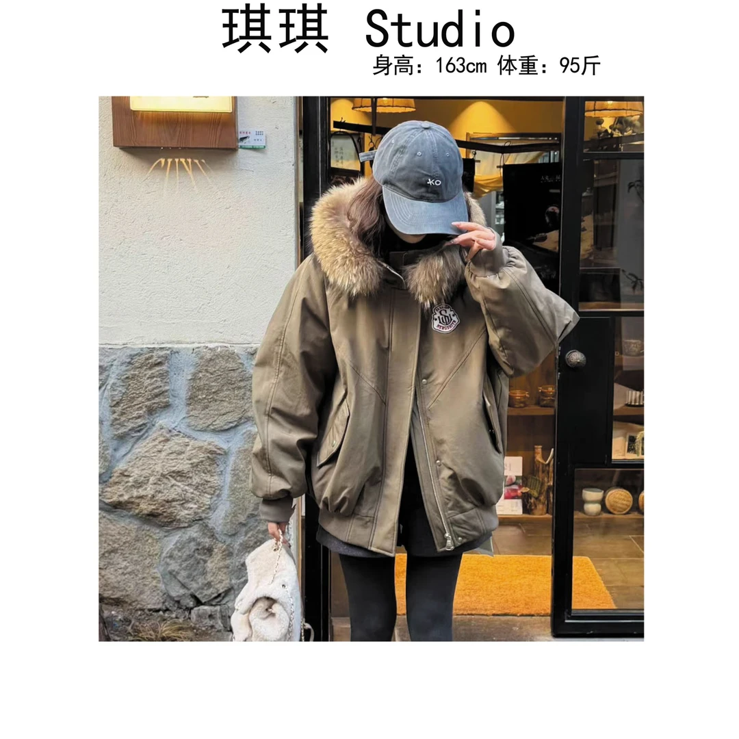 《琪琪家》冬季新款轻奢高级感徽章毛领高级派克风百搭外套2268-Y
