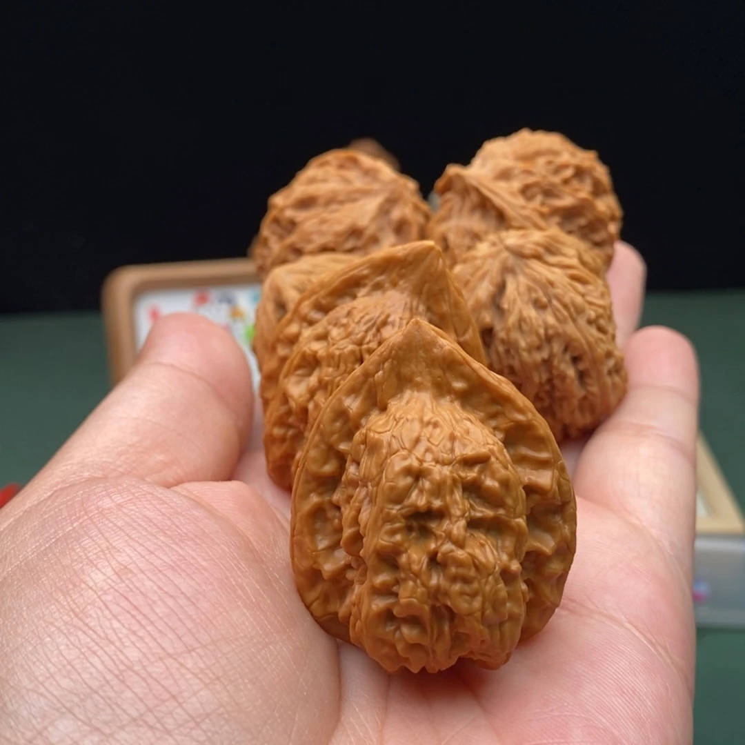 文玩核桃把件1赤龙1南疆1苹果