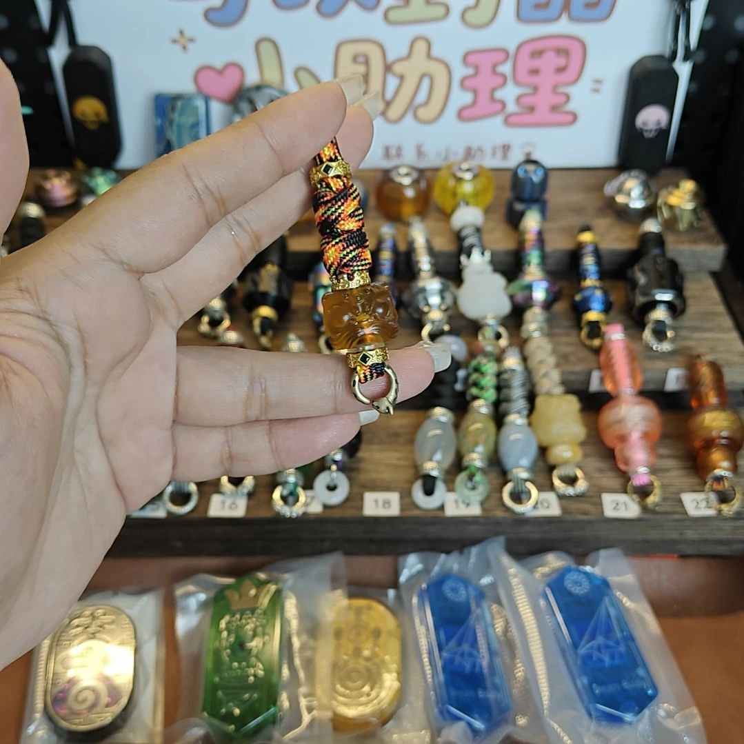 亚克力琥珀醒狮刀坠不带中柱款