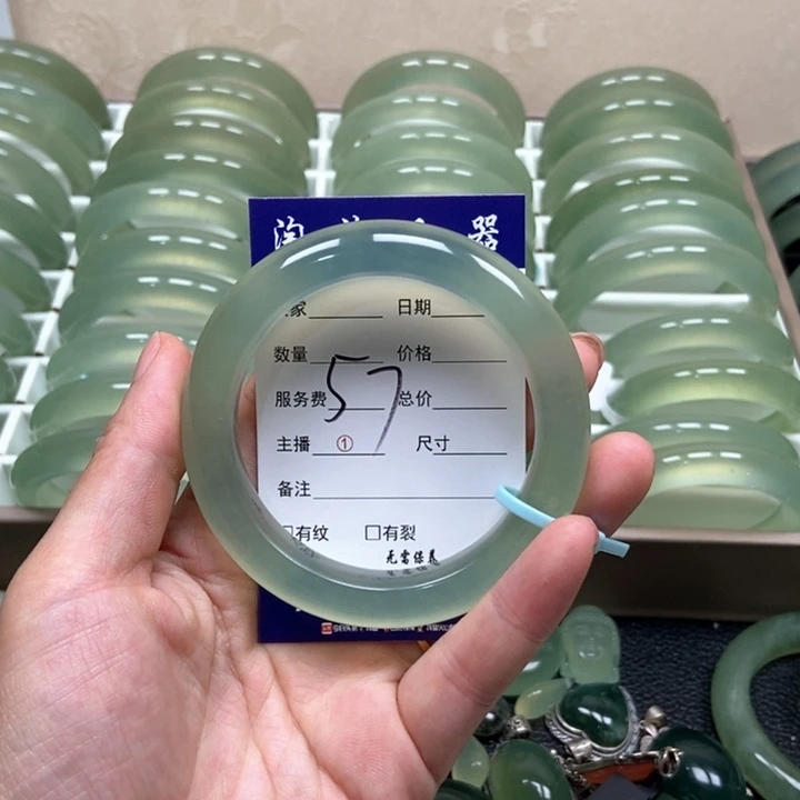 蛇纹石玉未镶嵌手镯我****）