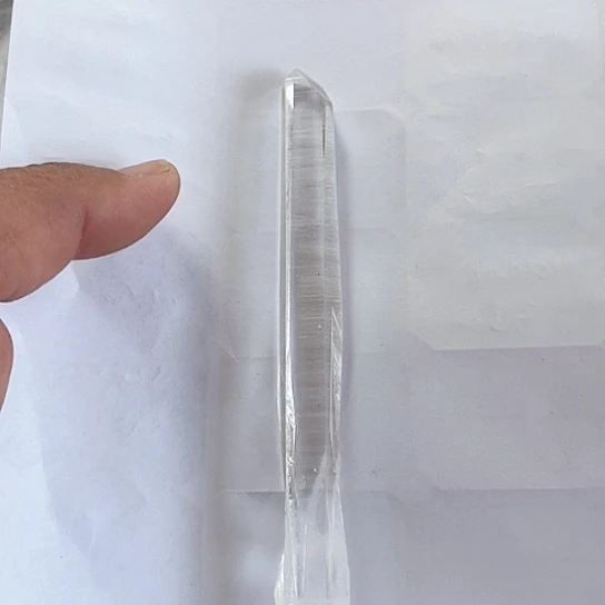 天然水晶原石未镶嵌水晶m****5