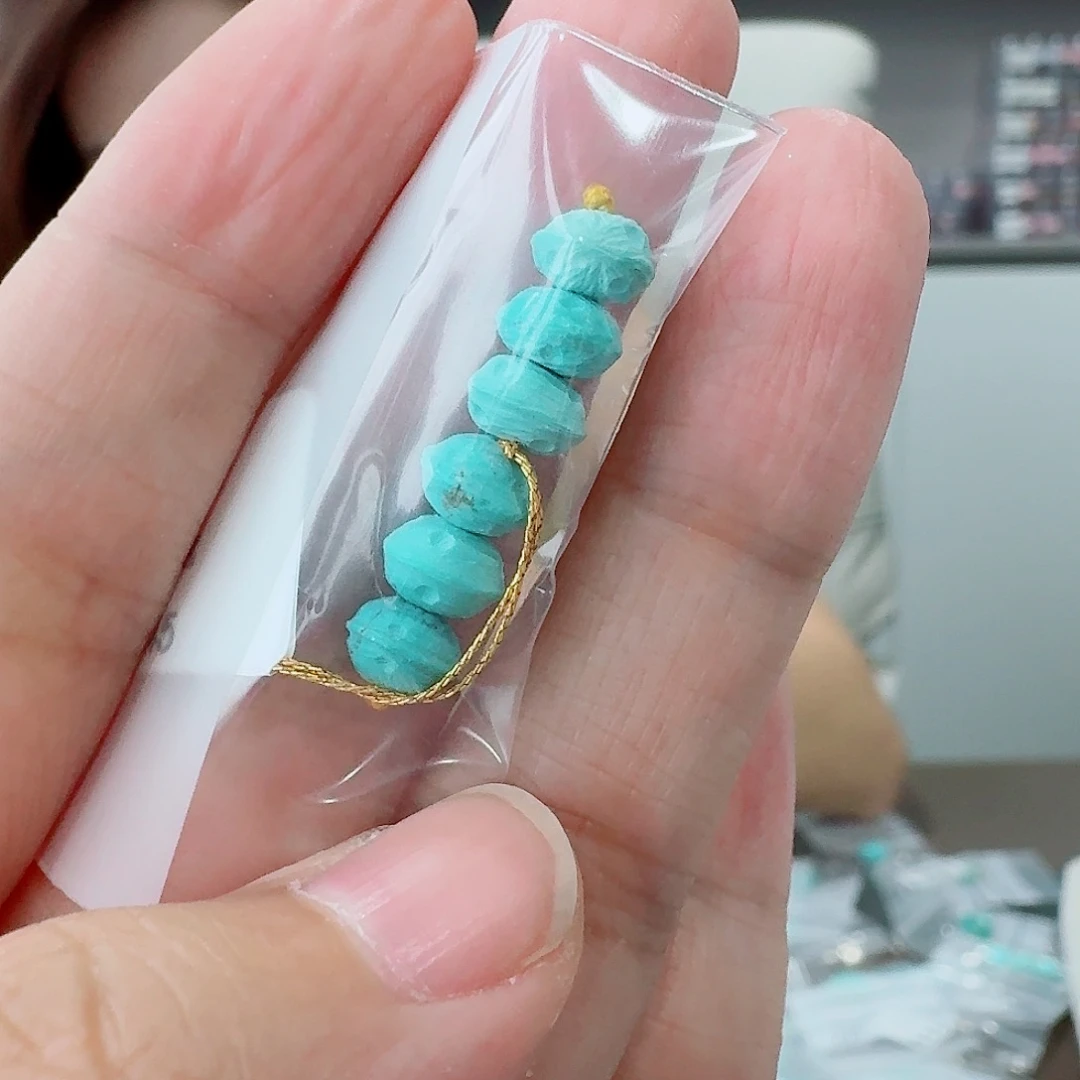 未镶嵌绿松石珠宝奇石