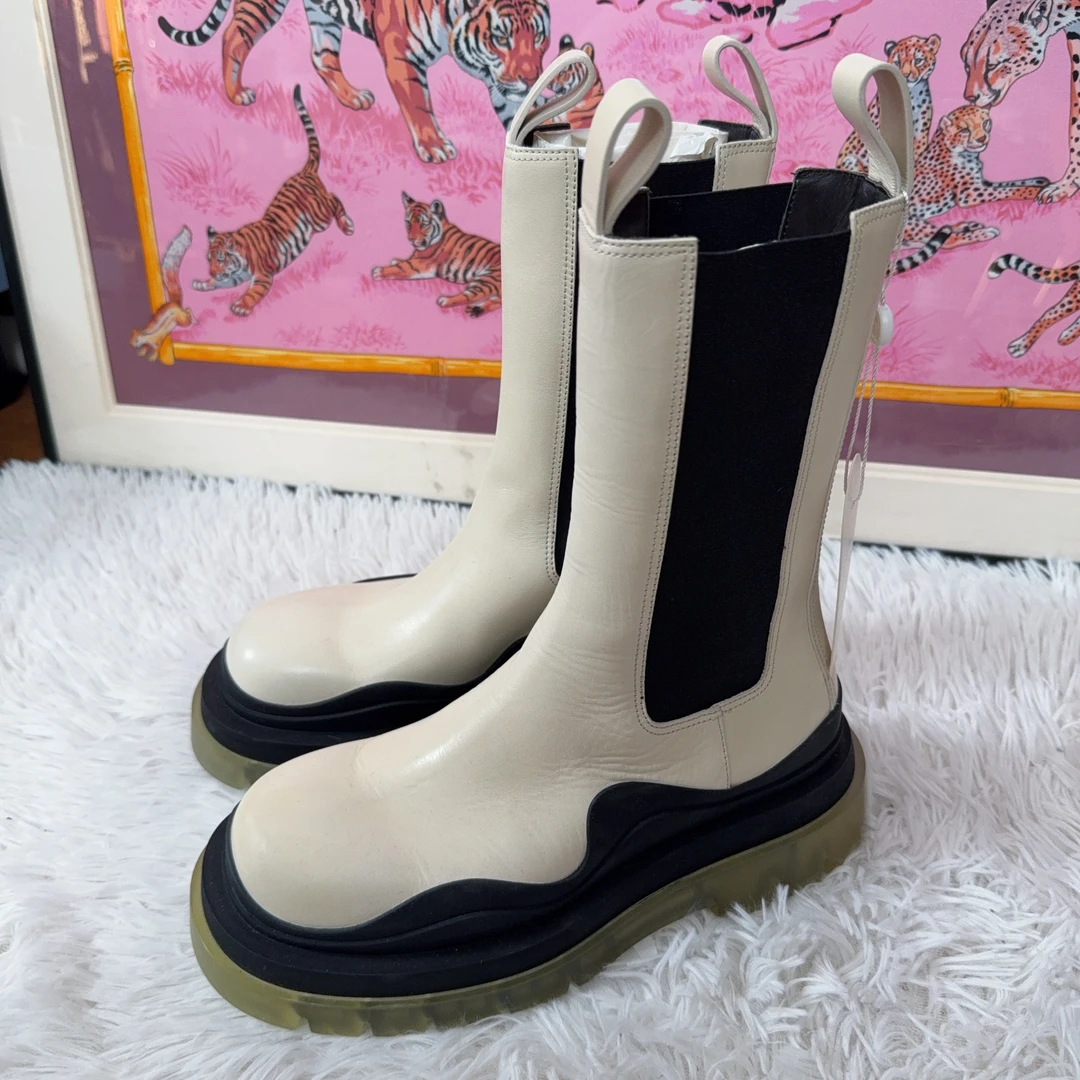 95新 BOTTEGA VENETA/葆蝶家 麦殿/烟管靴38码白色/250502MMK8X16