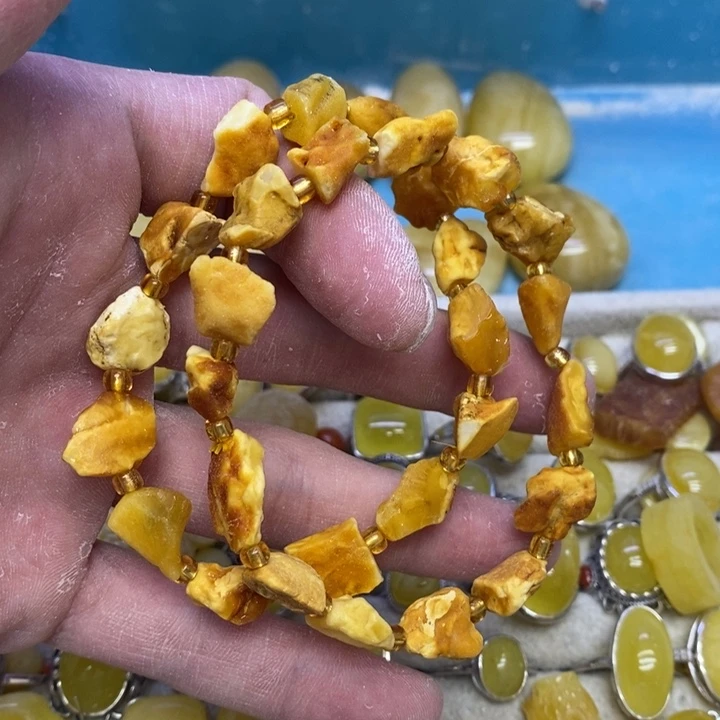 蜜蜡裸石未镶嵌多样性发货其一