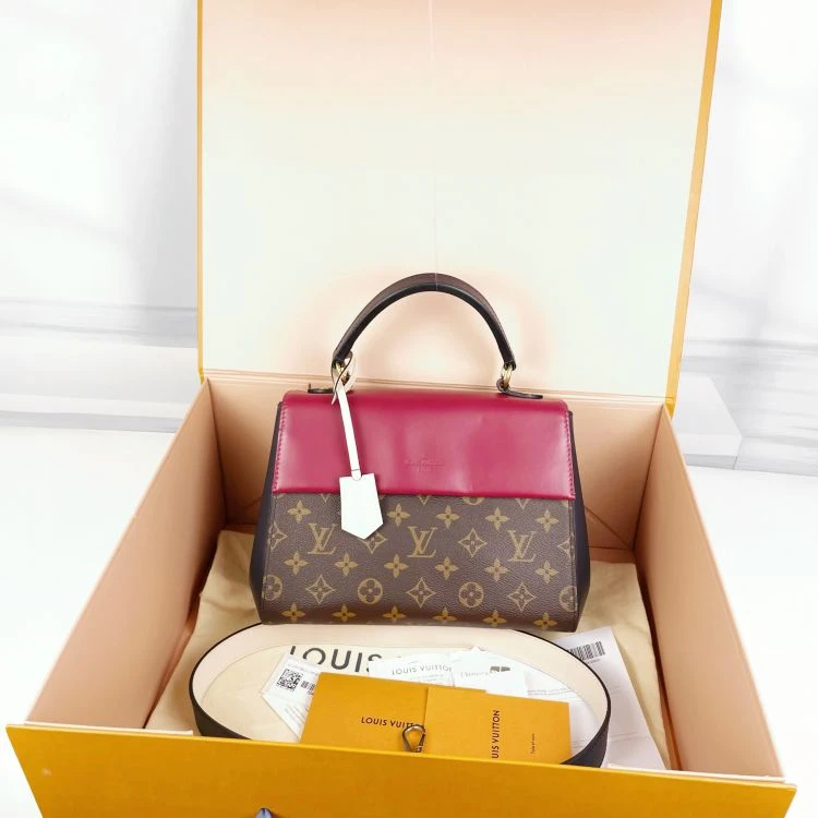 95新/路易威登/C9206587956/[PY0102B0002]