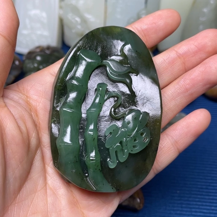 颈饰未镶嵌和田玉科**电