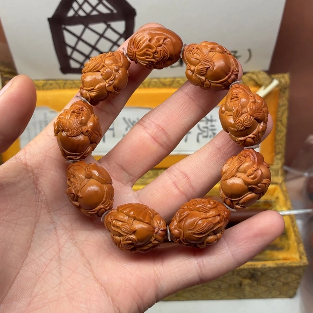 吊坠橄榄核留刀痕八宝财神