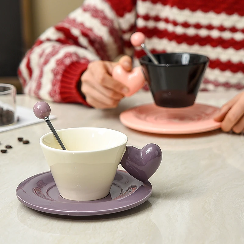 爱心咖啡杯碟带勺子陶瓷早餐杯纯色创意情侣女生下午茶杯 ins简约