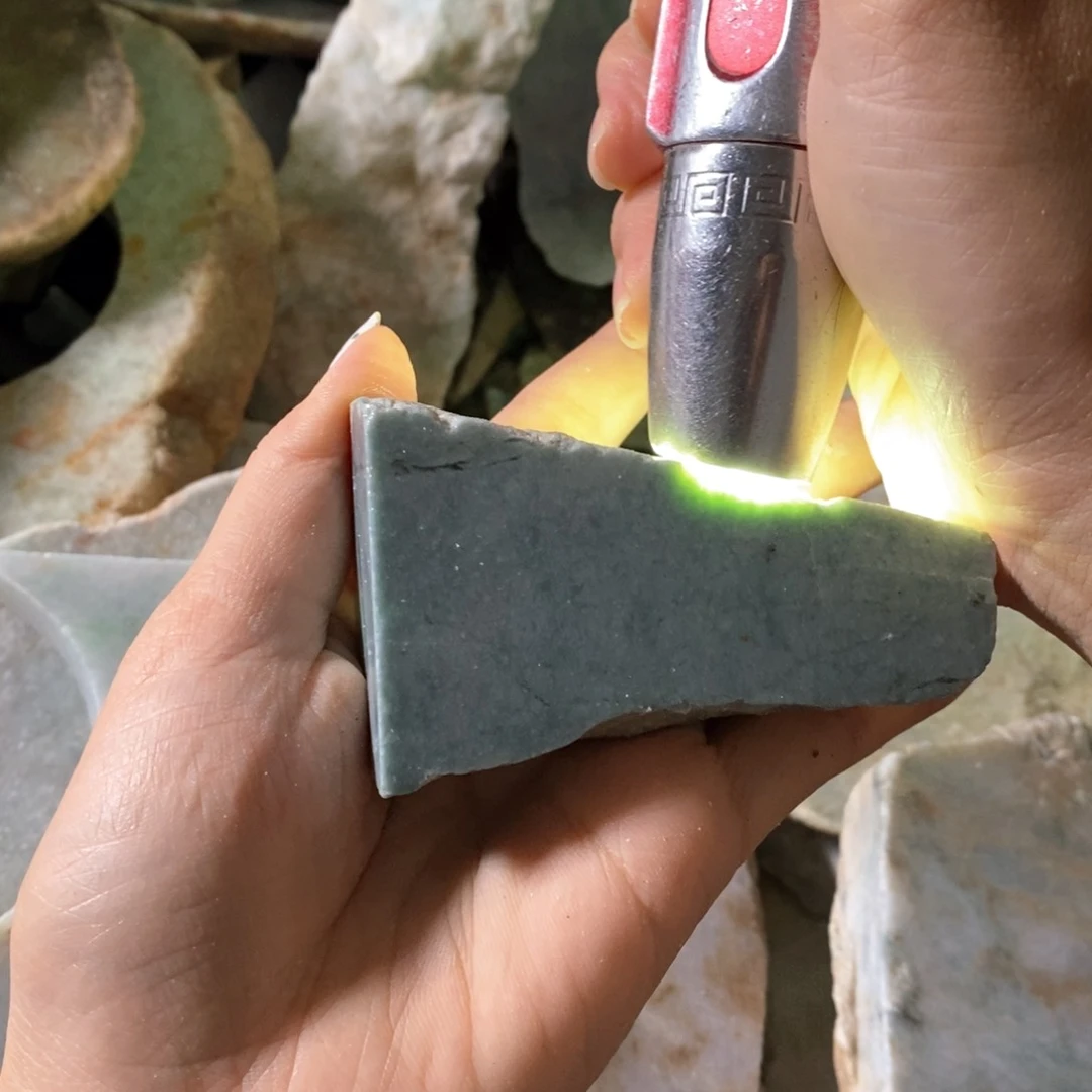 颈饰未镶嵌翡翠天然翡翠