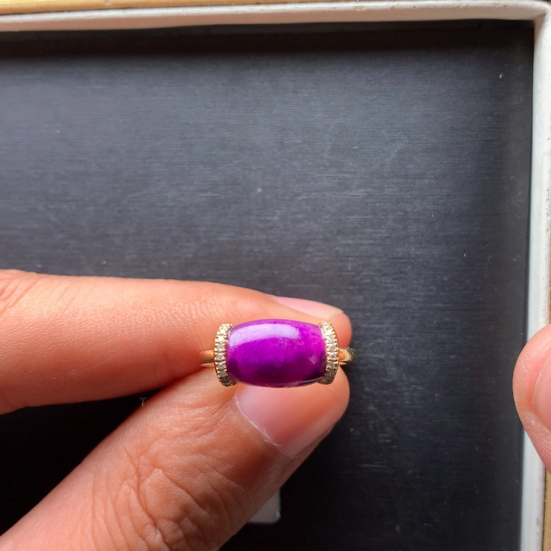 苏纪石（舒俱来）18K金镶嵌戒指