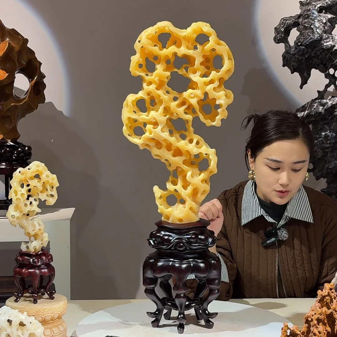 太湖石摆件，高，70。 宽，27