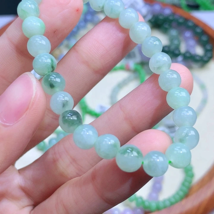 翡翠手链未镶嵌翡翠