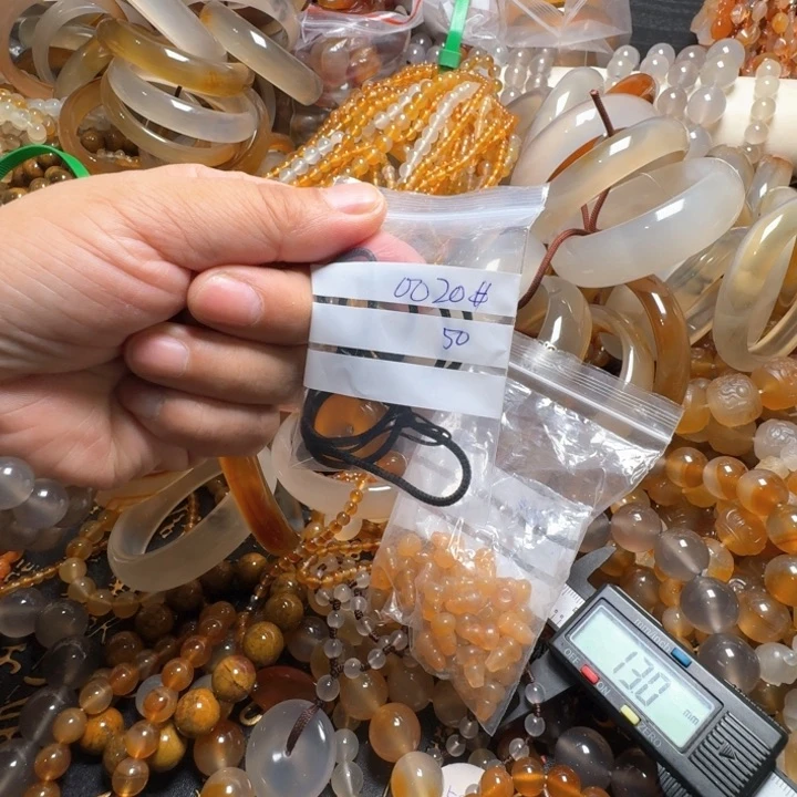 玛瑙/玉髓颈饰未镶嵌落***叶0020