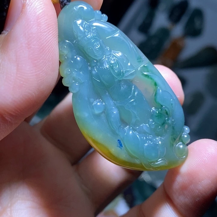 翡翠颈饰未镶嵌观音