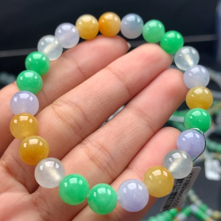 翡翠手镯未镶嵌卡