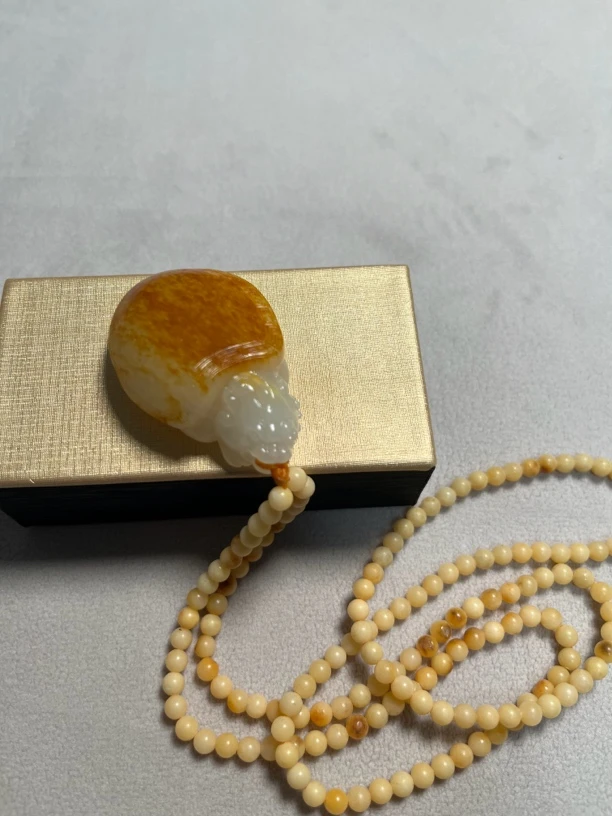 和田玉红皮长寿龙龟挂件：工作室出品