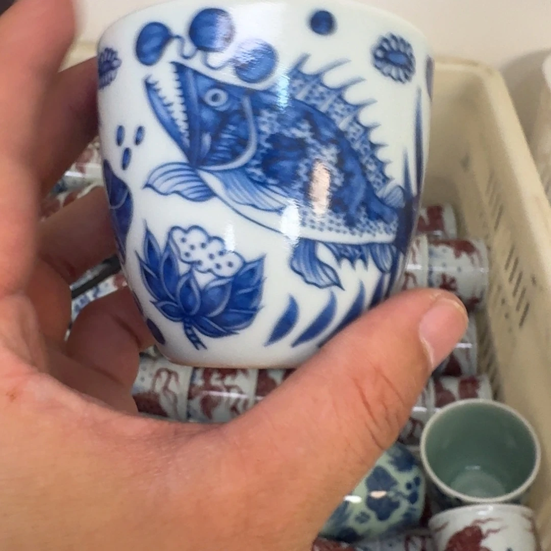 杯青花鱼藻纹手雷杯