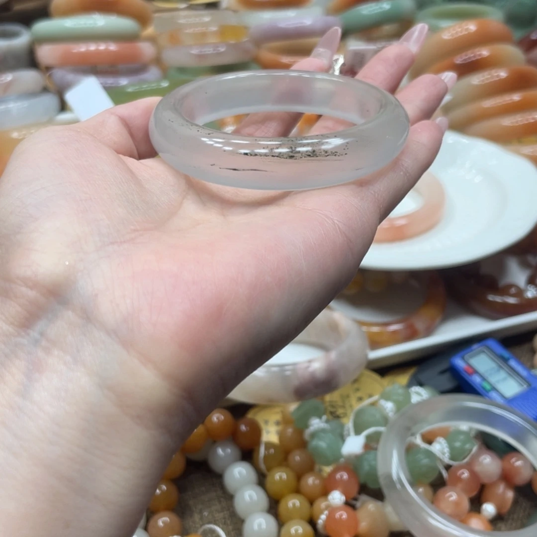 石英质玉手镯未镶嵌熊****s