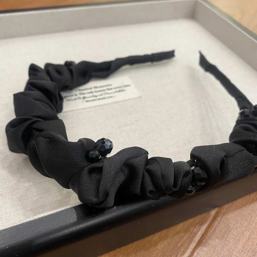 韩国 东大门 缎面褶皱黑色水晶发箍
