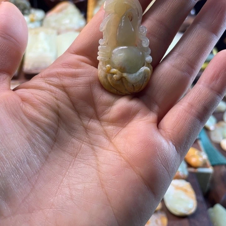 岫岩河磨玉（透闪石质玉）未镶嵌颈饰