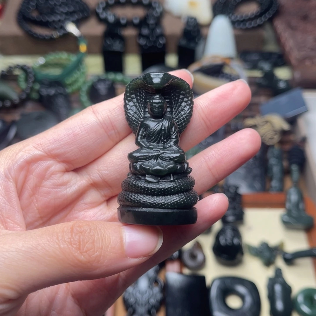 和田玉未镶嵌挂件