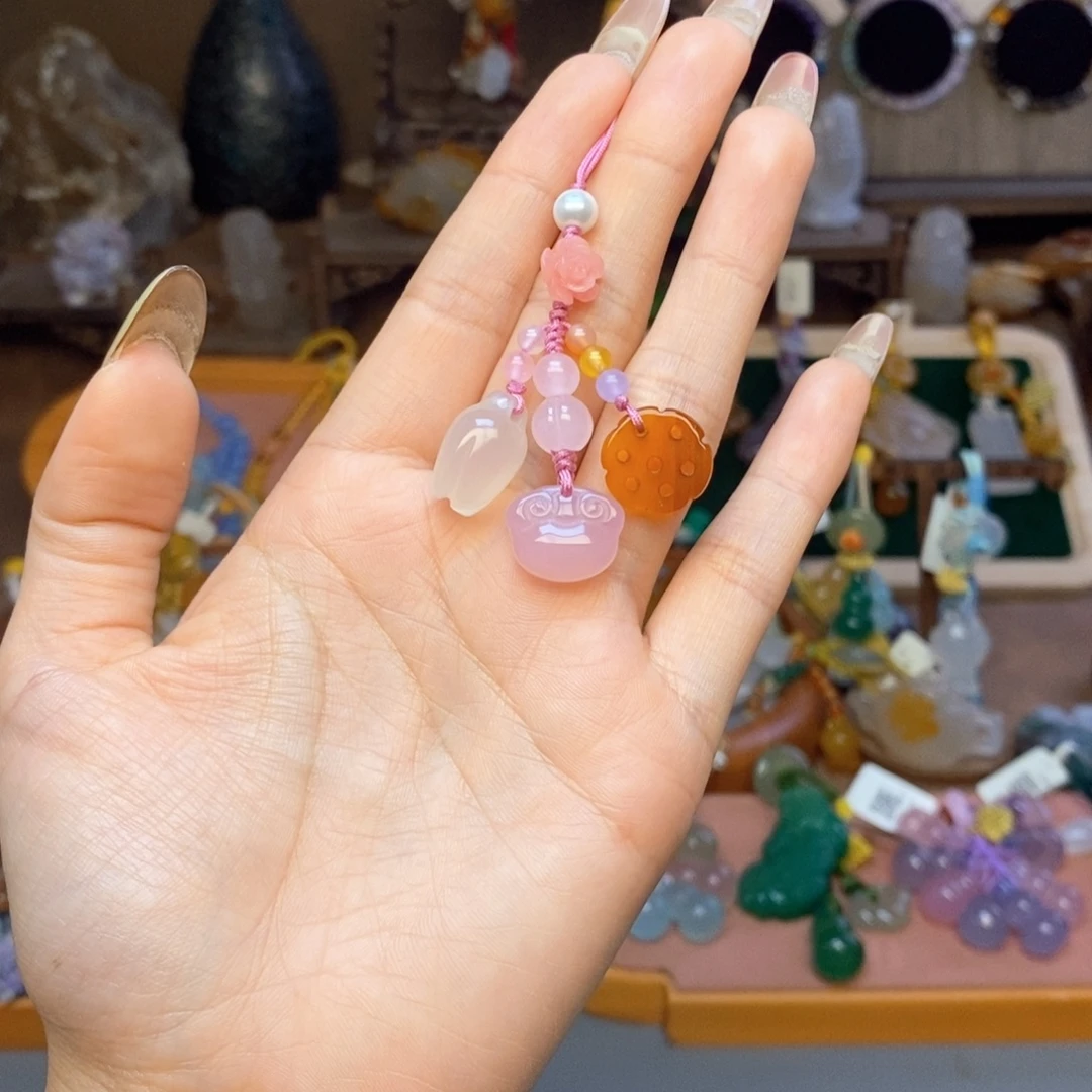 玛瑙/玉髓未镶嵌车挂挂件