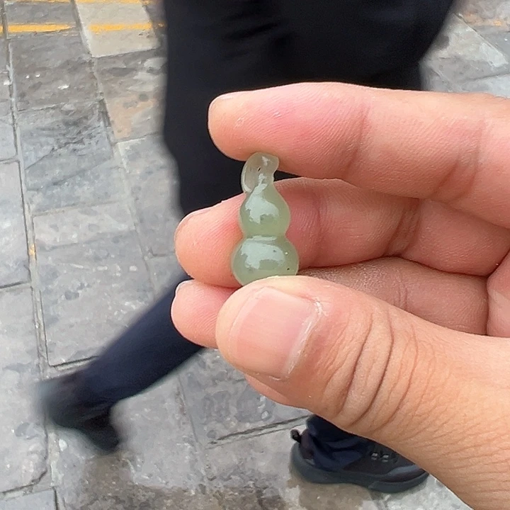 未镶嵌和田玉车挂