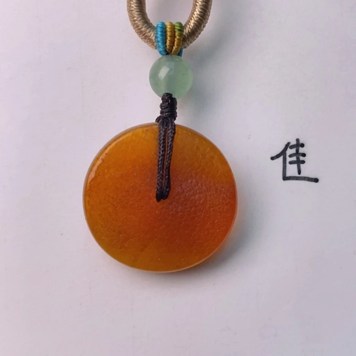 未镶嵌琥珀珠宝奇石