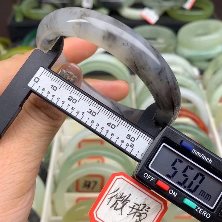 蛇纹石玉未镶嵌手镯334