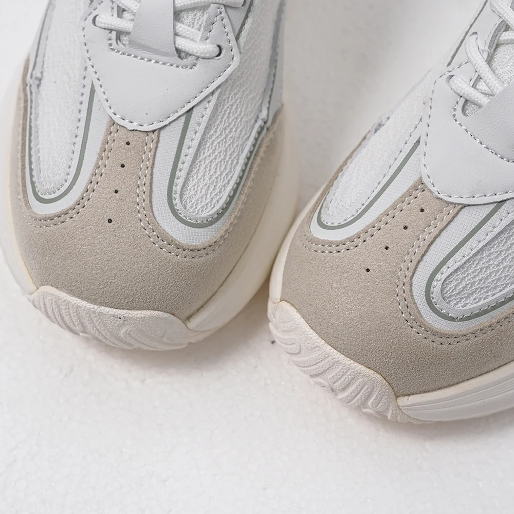 8452女款休闲百搭运动鞋