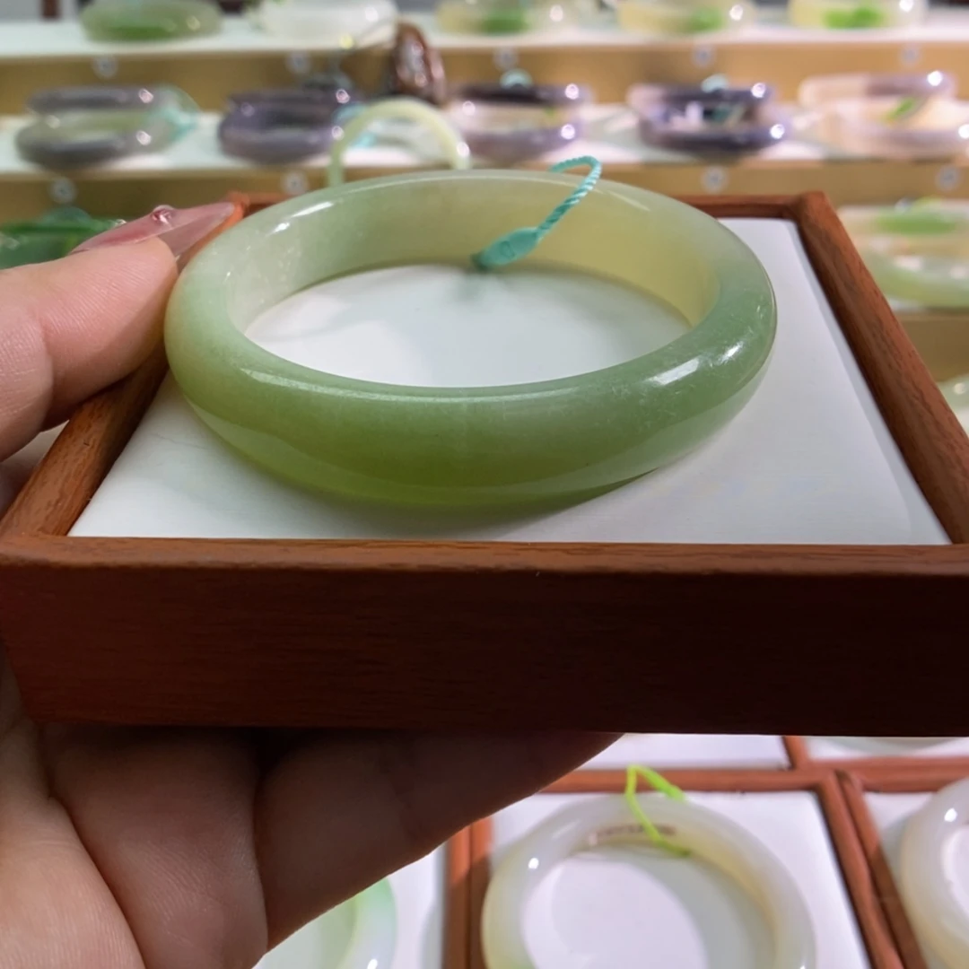 【闪购商品】和田玉（翠青玉）手镯未镶嵌翠青手镯