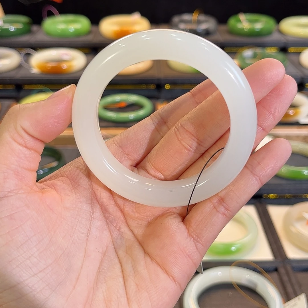 和田玉未镶嵌手镯冰胶白玉