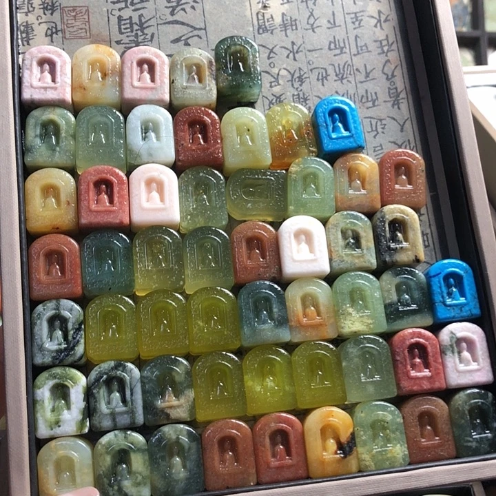 蛇纹石玉未镶嵌岫玉吊坠