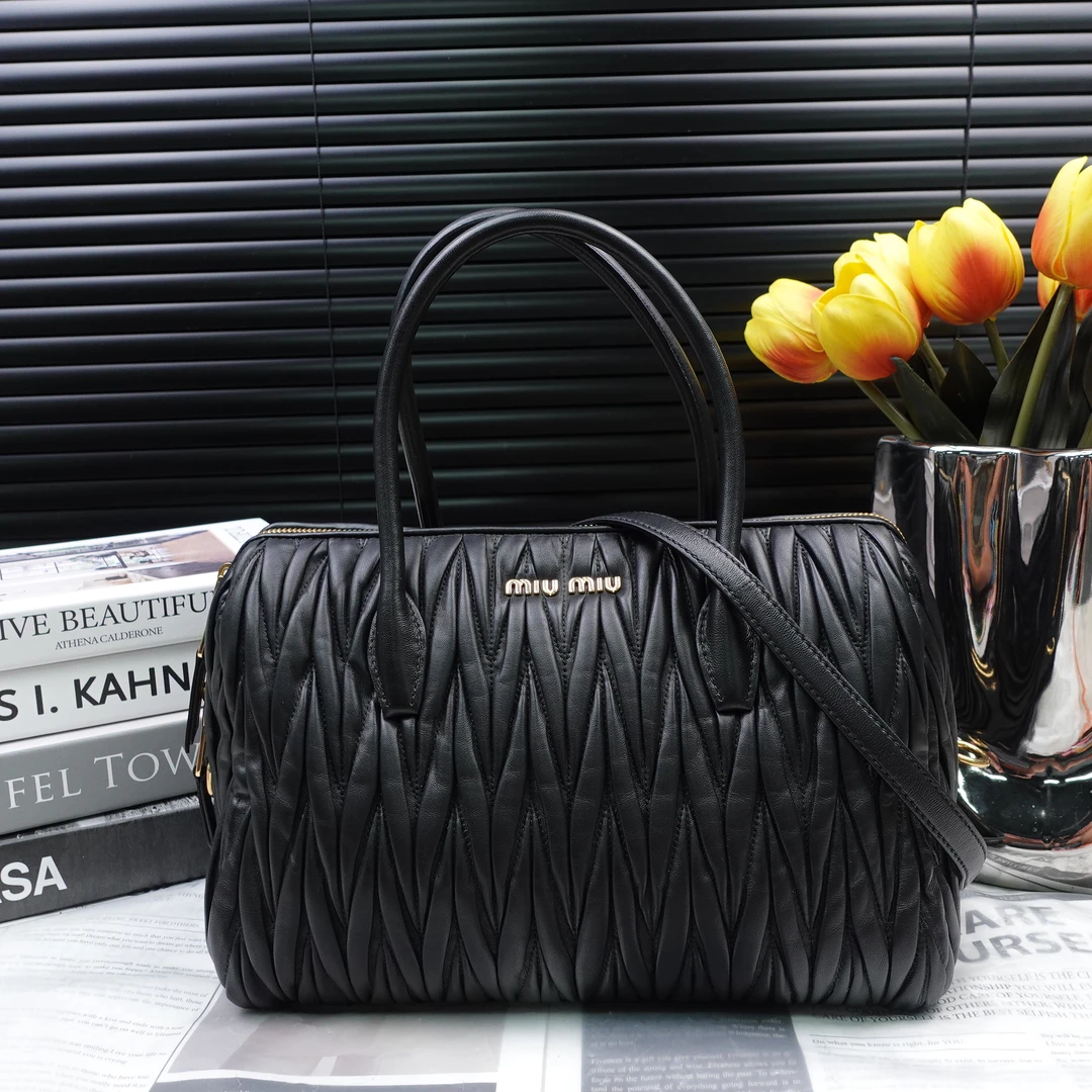 95新 MIU MIU/缪缪 单肩包/T10282555