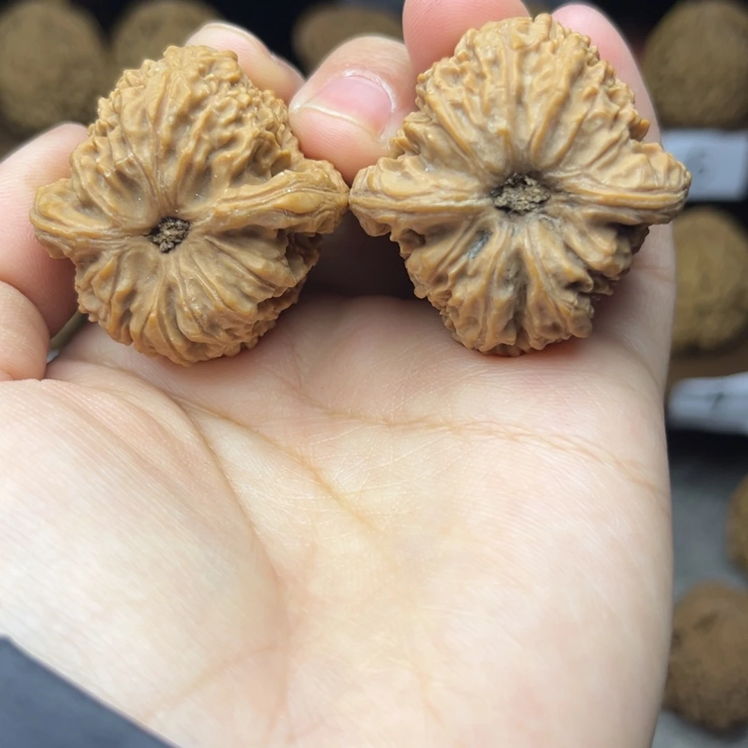 扑***嗵吊坠文玩核桃涿鹿南疆石