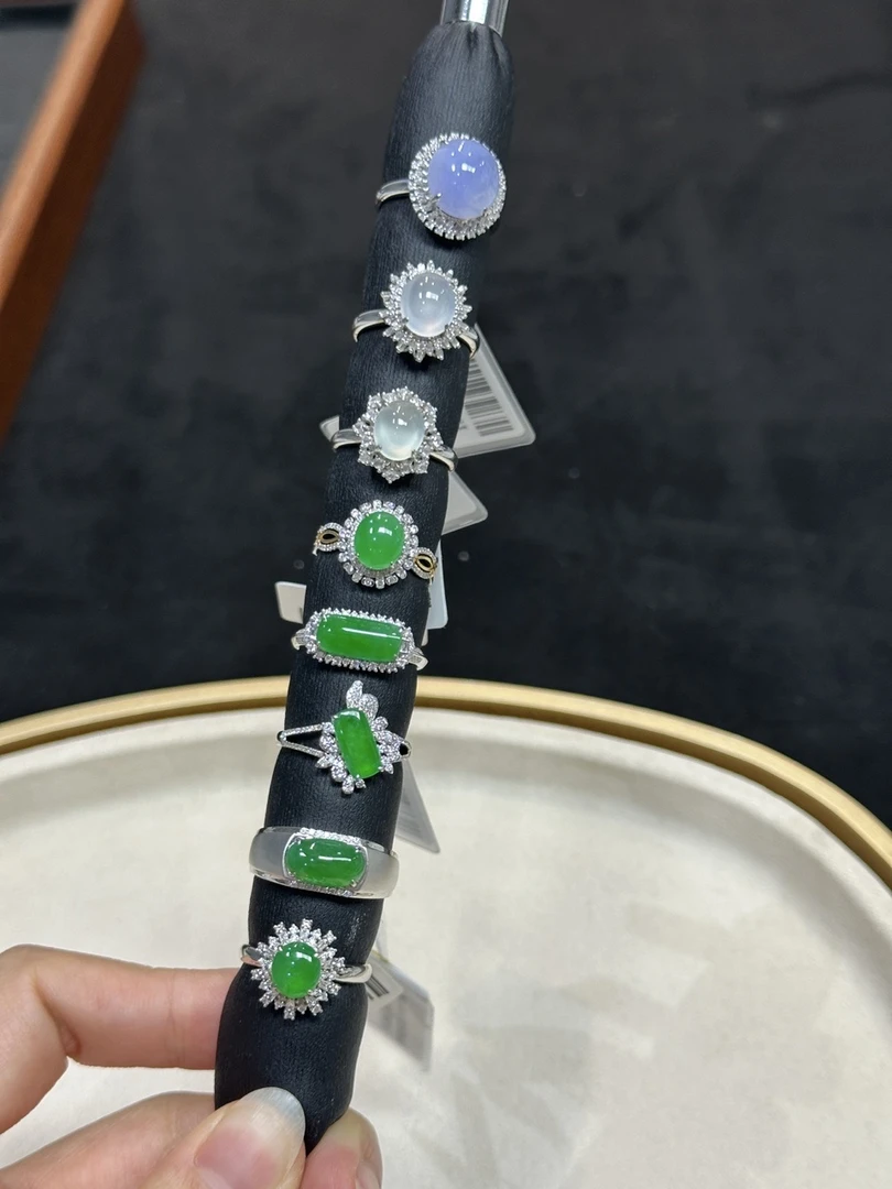 翡翠戒指1件-18K金-多样性发货只发一件-A20-BK|CXQ1