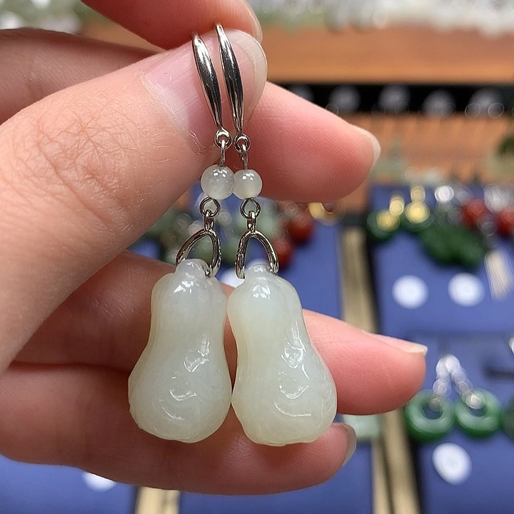 和田玉银S925镶嵌耳饰白菜21.7左右暖白