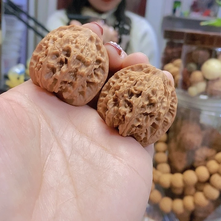 【闪购商品】文玩核桃把件37凤眼