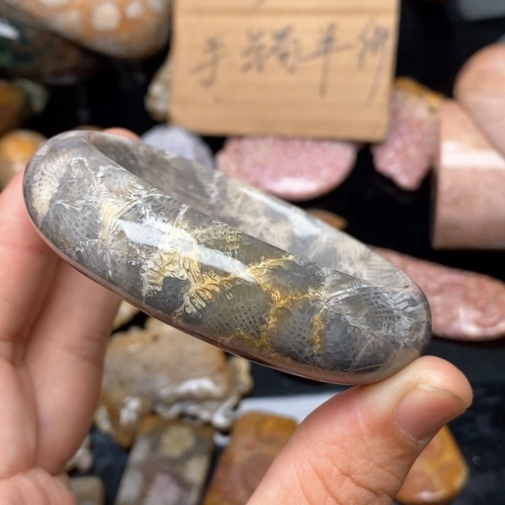 硅化珊瑚（珊瑚玉）手镯未镶嵌55