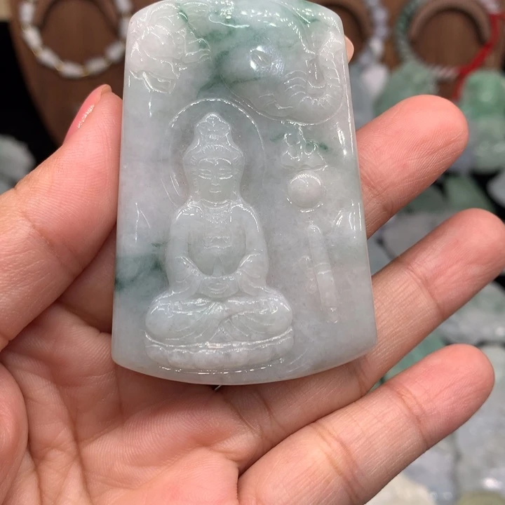 开***李翡翠未镶嵌颈饰11