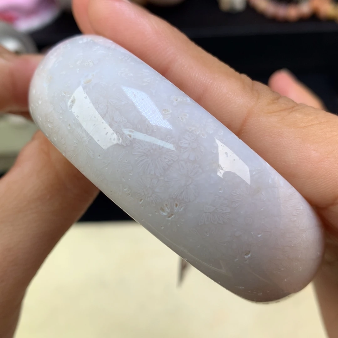 硅化珊瑚（珊瑚玉）未镶嵌吊坠(赠链)（44号）荷叶56.6圈