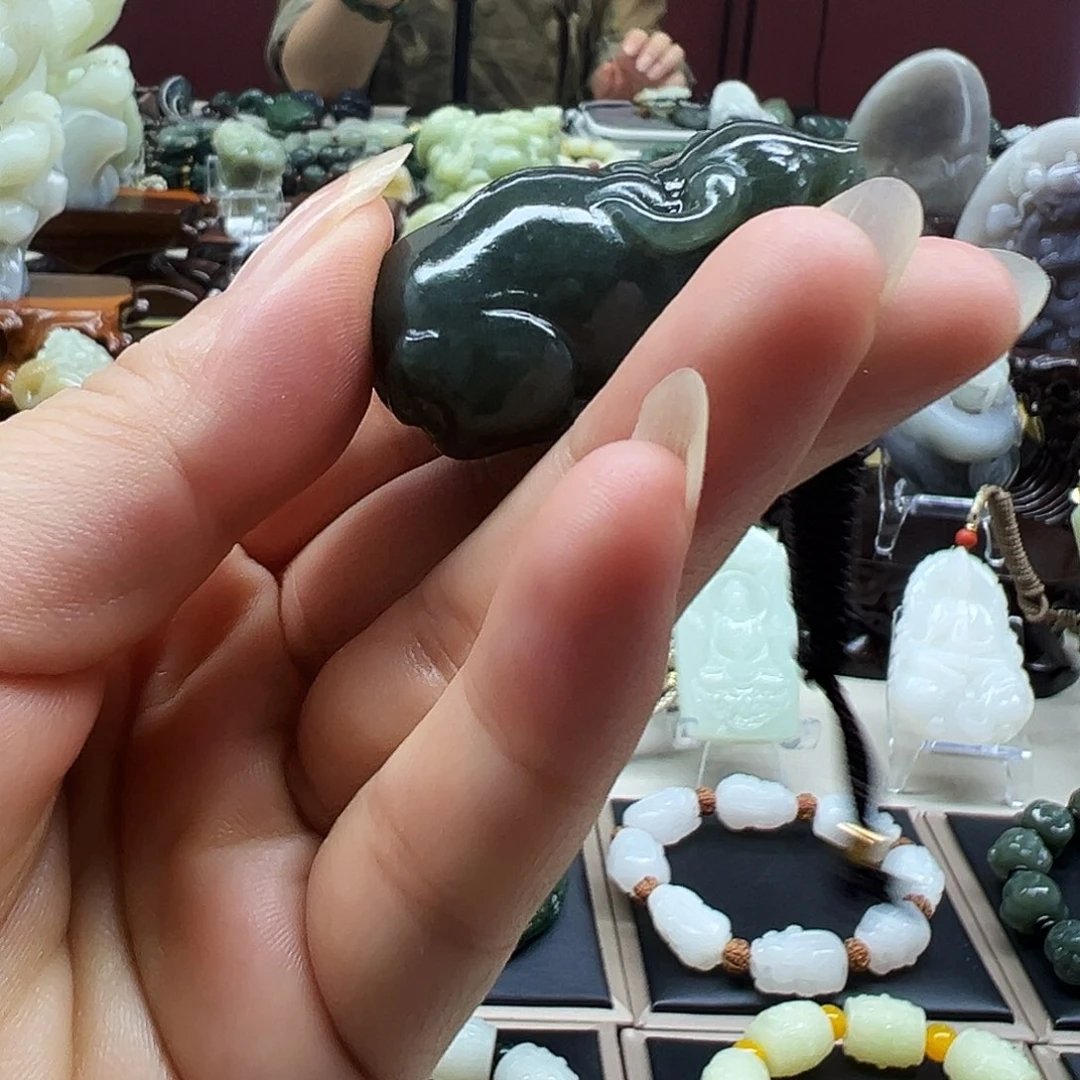 和田玉未镶嵌挂件