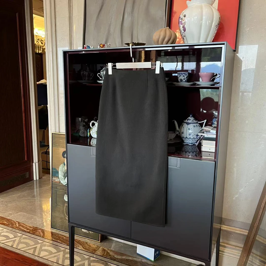 漫颜刘羊毛黑色毛呢半身裙2023秋季新品中腰直筒纯色时尚半裙