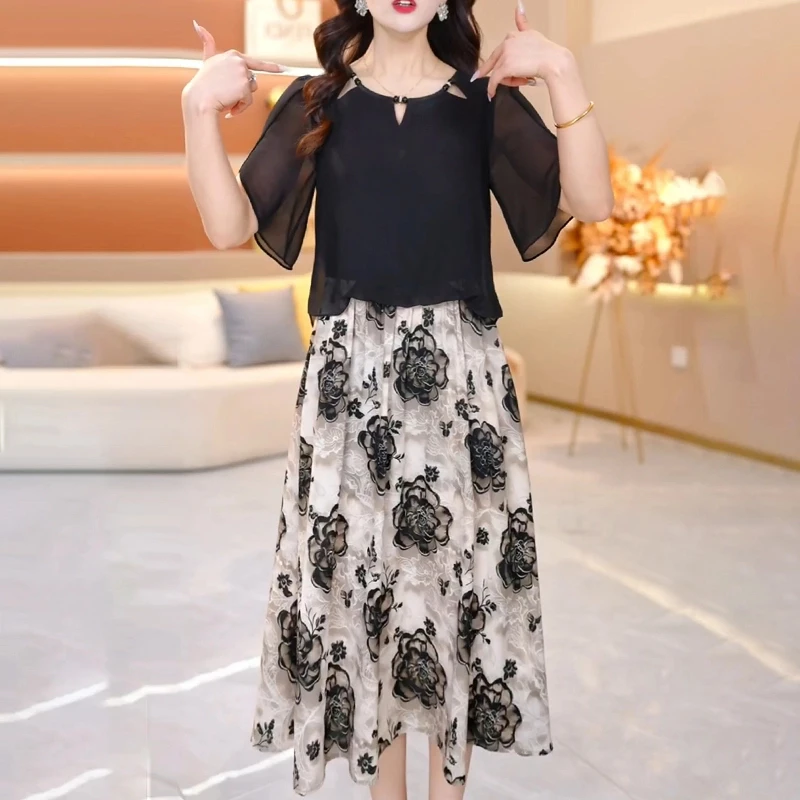 2025年春季新款时尚优雅减龄连衣裙气质显瘦短袖裙子