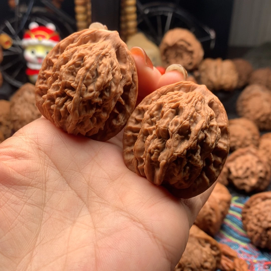 文玩核桃把件全品麦穗虎头41